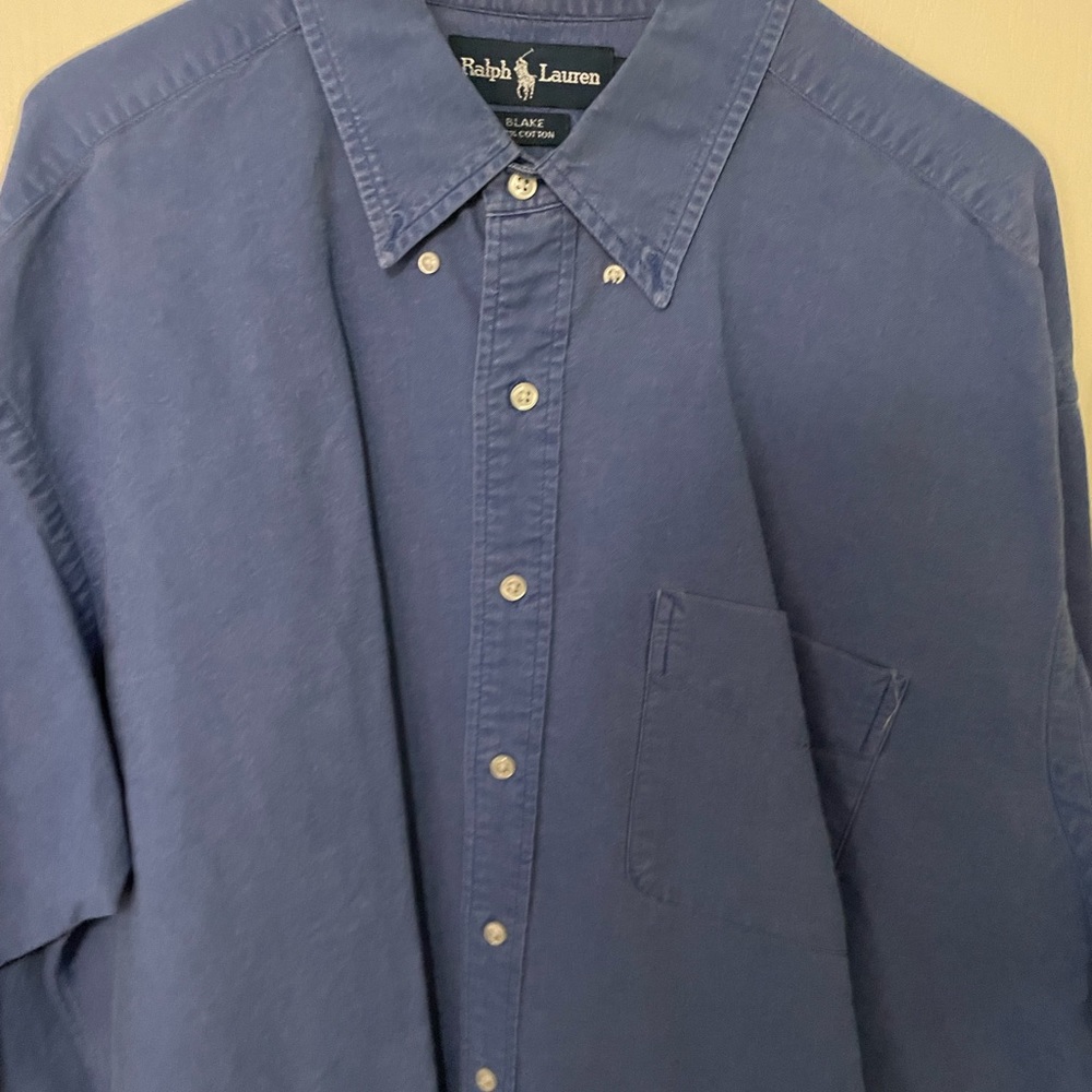 Men Ralph lauren dress shirt used but in good condition